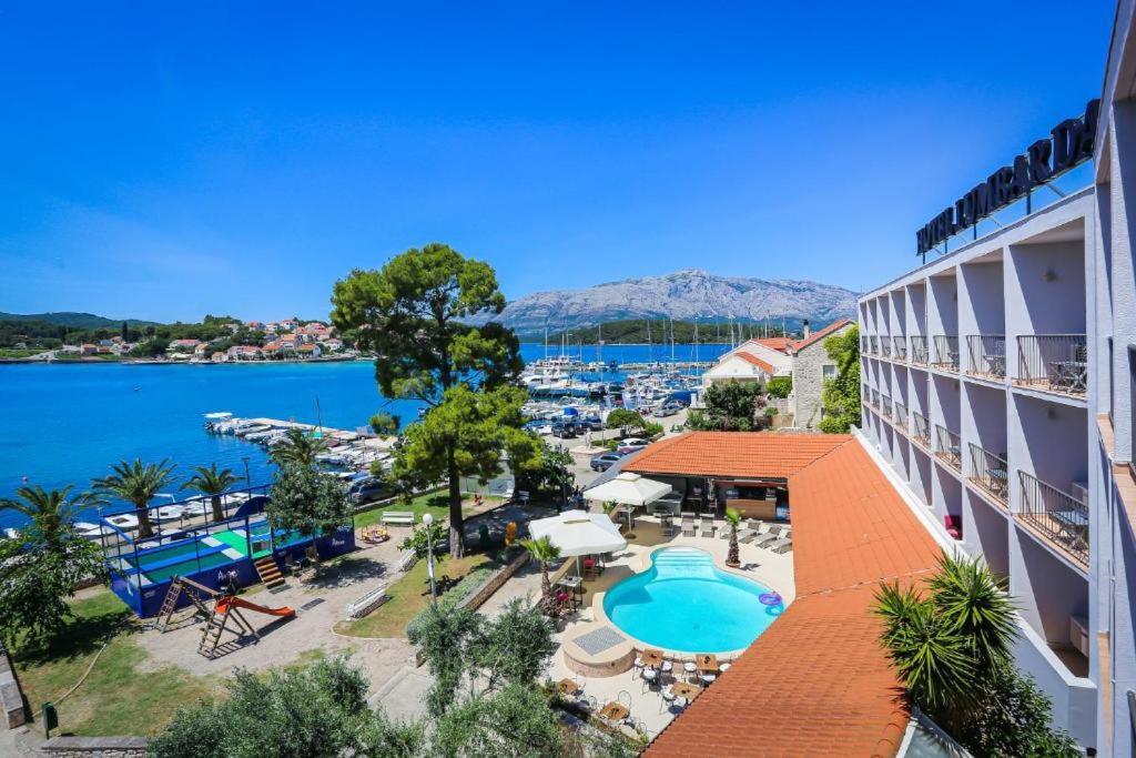 Hotel Лумбарда Экстерьер фото