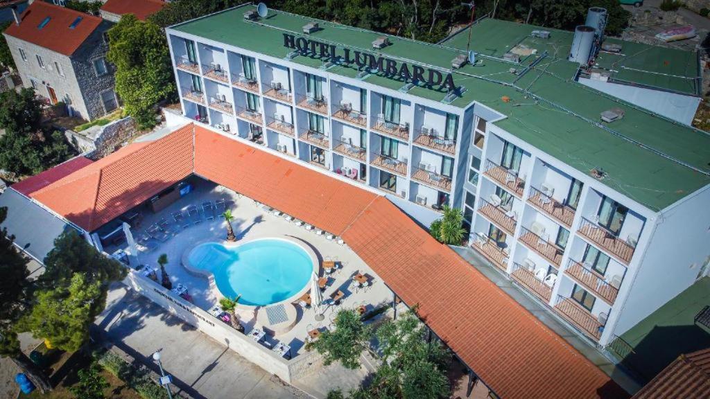 Hotel Лумбарда Экстерьер фото